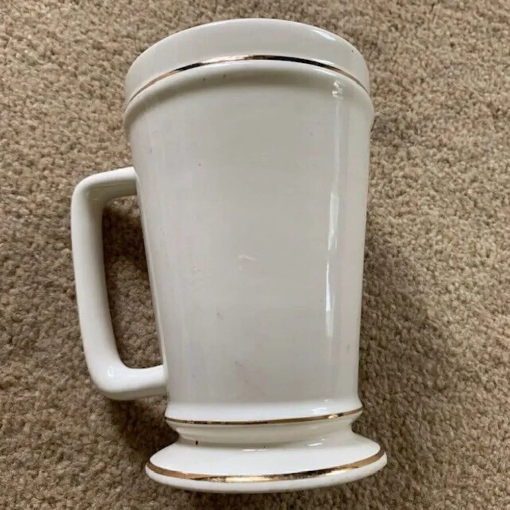 Busch Bavarian Beeri Stein Ceramic 5.5